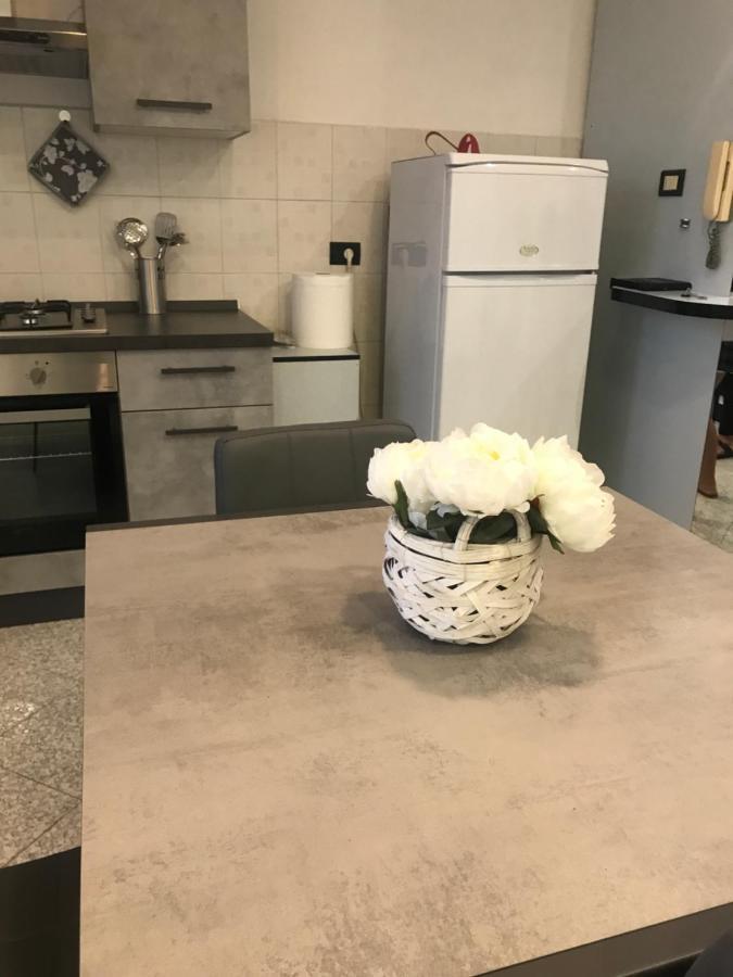 Appartamento Sulla Piazza 90 M Dal Mare Anzio Dış mekan fotoğraf